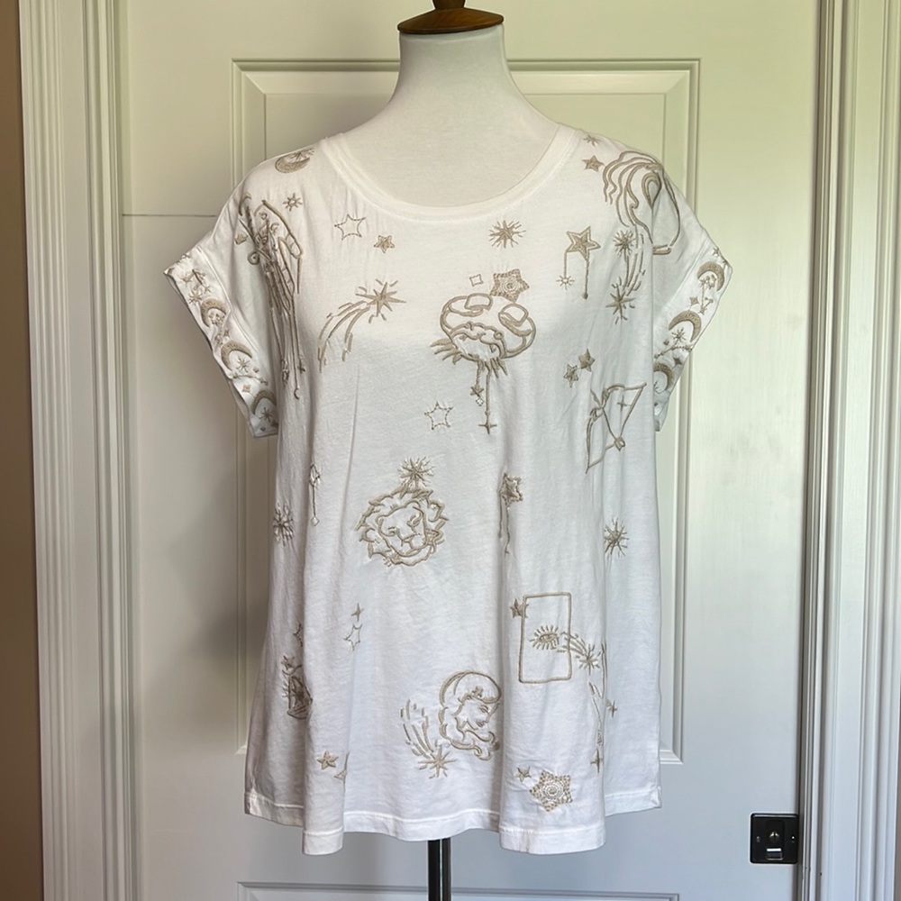 Johnny Was, medium embroidered Tee